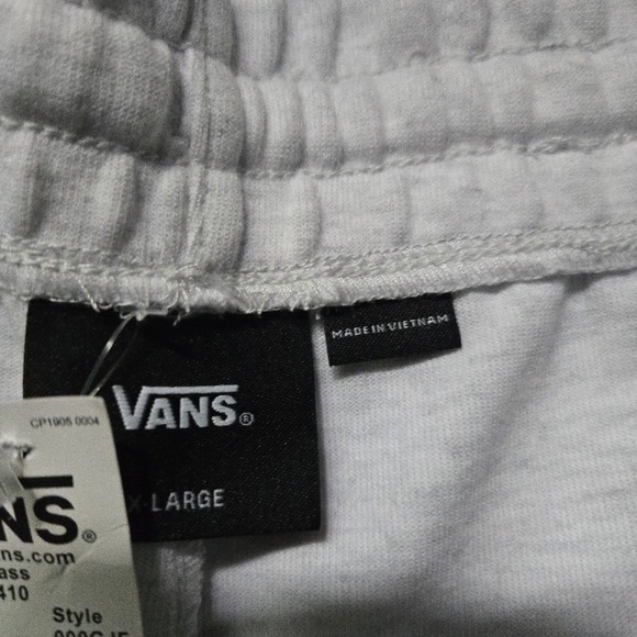 Vans Women XL Grey Cotton Polyester Blend Shorts NWT 112024 - Picture 5 of 7